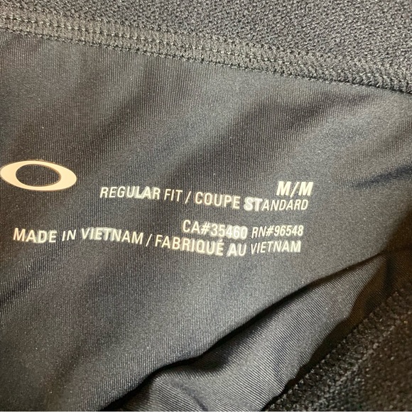 NWT Oakley Black Compression Shorts - Men’s Medium - Picture 3 of 4